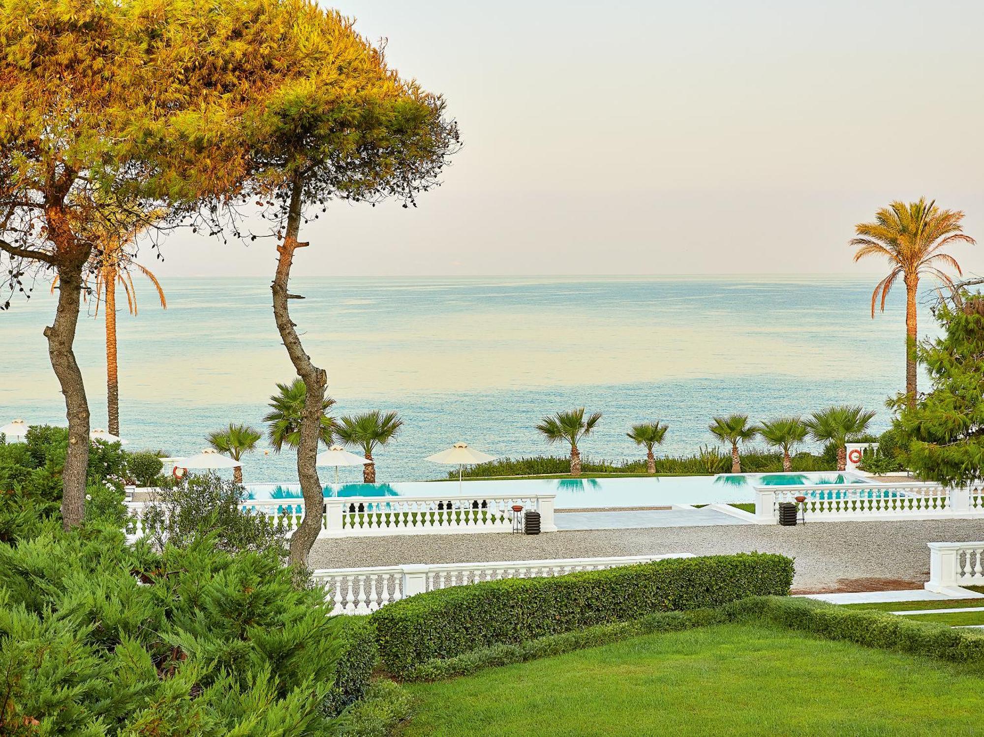 Mandola Rosa At Riviera Olympia, A Grecotel Resort To Live ロウトラ・キリニ エクステリア 写真